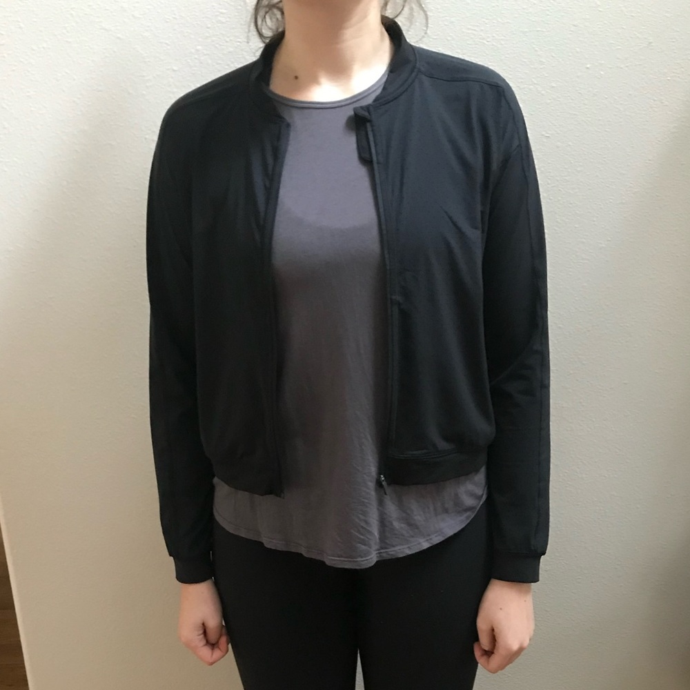 Lululemon Final Lap Jacket - Picture 2 of 6